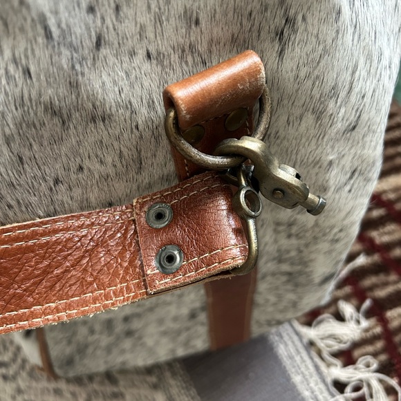 Myra Bag Cowhide Leather Travel Bag - Black, White, and Brown, Hairon - Picture 4 of 4